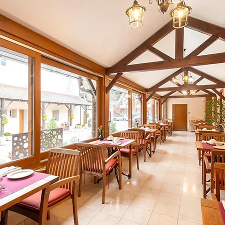 Hotel Logis Belle Epoque Beaune (Cote d'Or)