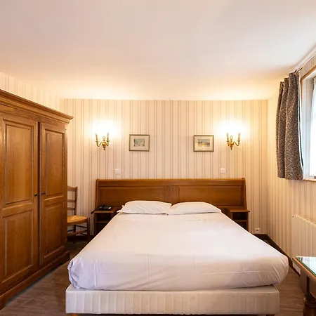 Hotel Logis Belle Epoque 3*