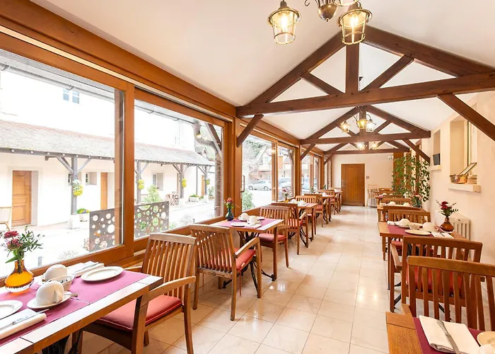 ホテル Logis Belle Epoque ボーヌ