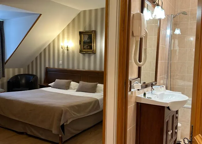 ホテル Logis Belle Epoque 3*