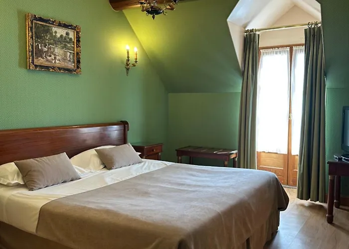 Logis Belle Epoque Готель Бон